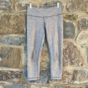 Lululemon Athletica Wunder Under Cropped Leggings in Heathered Grey Size 6